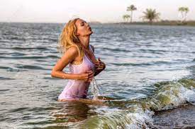 সোনা বন্ধুরে কোন দোষেতে সোনা বন্ধুরে কোন দোষেতে